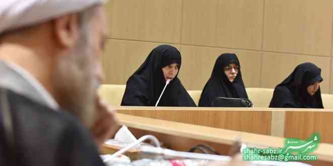 آیت الله دژکام در دیدار با جمعی از بانوان اساتید حوزه و دانشگاه، دانشجویان و طلاب و فعالان فرهنگی و تبلیغی خواهر