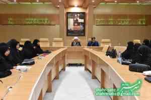 آیت الله دژکام در دیدار با جمعی از بانوان اساتید حوزه و دانشگاه، دانشجویان و طلاب و فعالان فرهنگی و تبلیغی خواهر