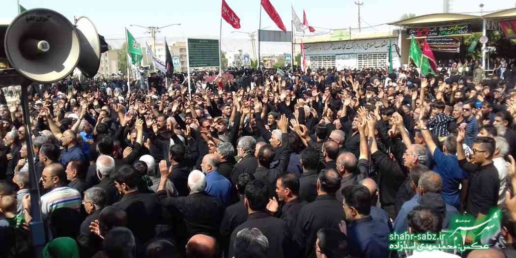 28-06-97 تاسوعای حسینی در کازرون / عکس: محمدمهدی اسدزاده