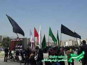 28-6-97 تاسوعای حسینی در بهشت زهرای کازرون/ عکس: زینب صادقی