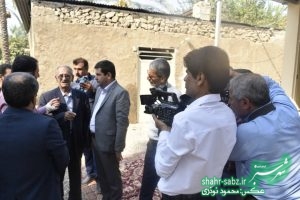 فرماندار کازرون در خشت/ عکس: محمود نوذری