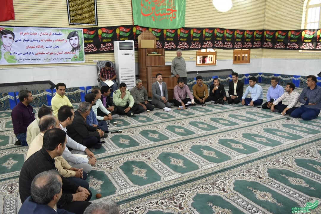 فرماندار کازرون در خشت/ عکس: محمود نوذری