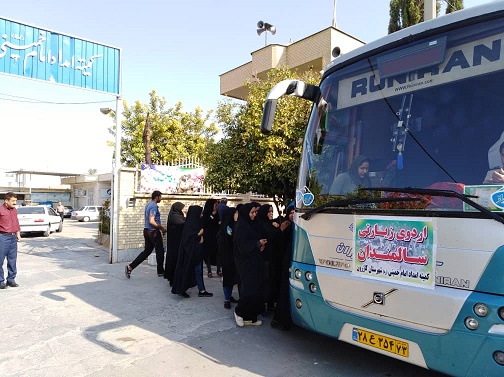 اعزام مددجویان کمیته امداد امام خمینی کازرون به مشهد مقدس/ عکس: شهریار تقدم