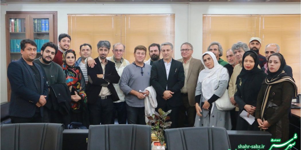 دیدار روسای انجمن های نمایش استان فارس با مدیرکل فرهنگ و ارشاد اسلامی فارس صابر سهرابی/ عکس: علی روزیطلب