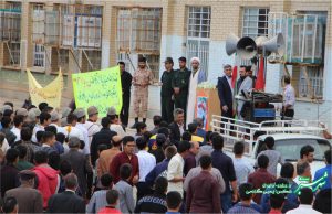 راهپیمایی 13 آبان در شهر بالاده کازرون/ عکس از یحیی گندمیراهپیمایی 13 آبان در شهر بالاده کازرون/ عکس از یحیی گندمی