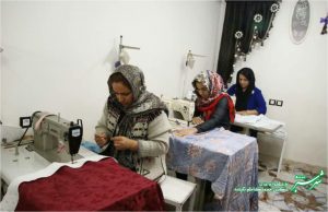 بازدید دکتر بذر افشان مدیر کل کمیته امداد امام خمینی ره .از مناطق بسیار محروم ممسنی و رستم/ عکس: محمدکاظم تابنده