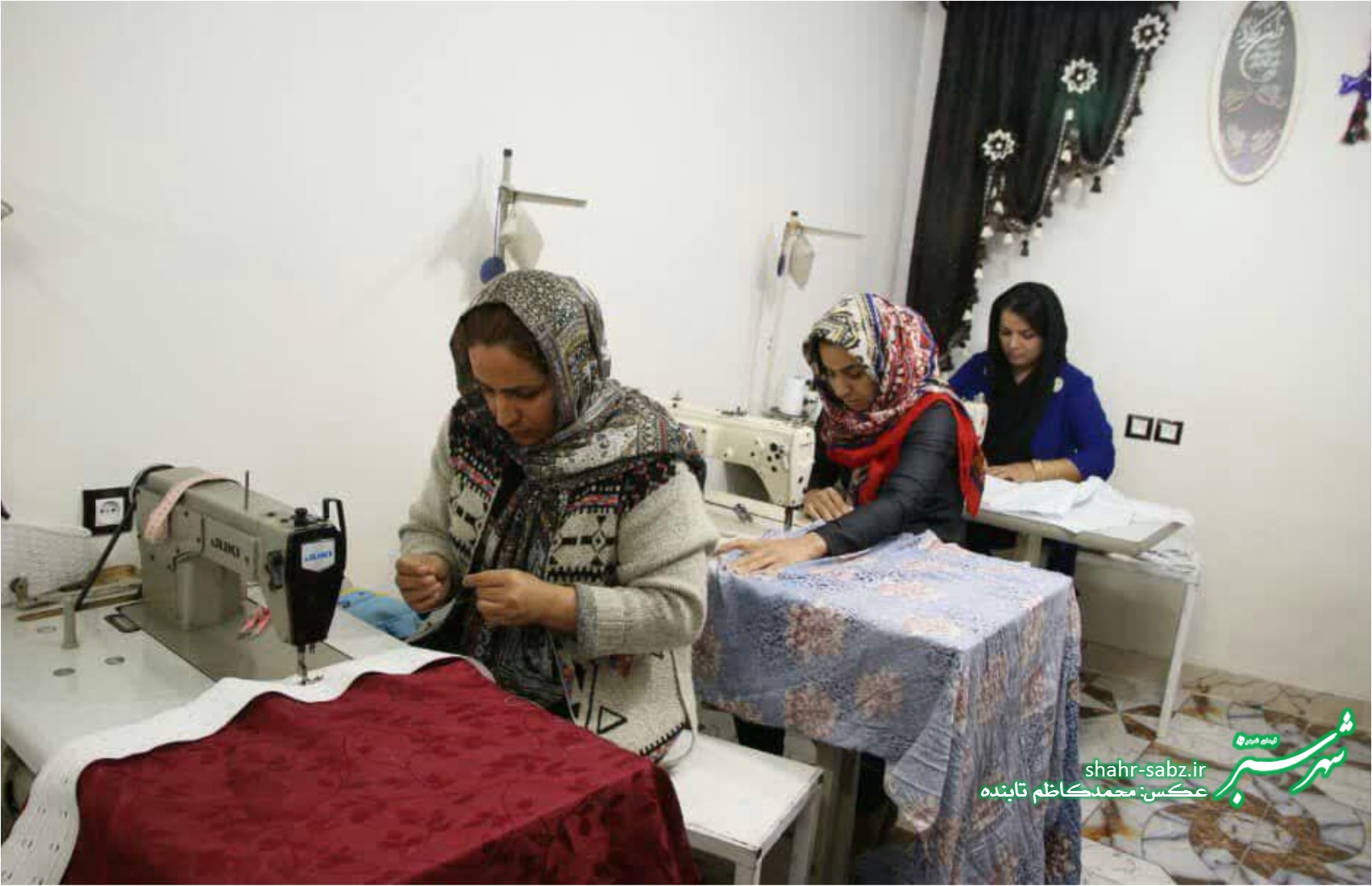 بازدید دکتر بذر افشان مدیر کل کمیته امداد امام خمینی ره .از مناطق بسیار محروم ممسنی و رستم/ عکس: محمدکاظم تابنده