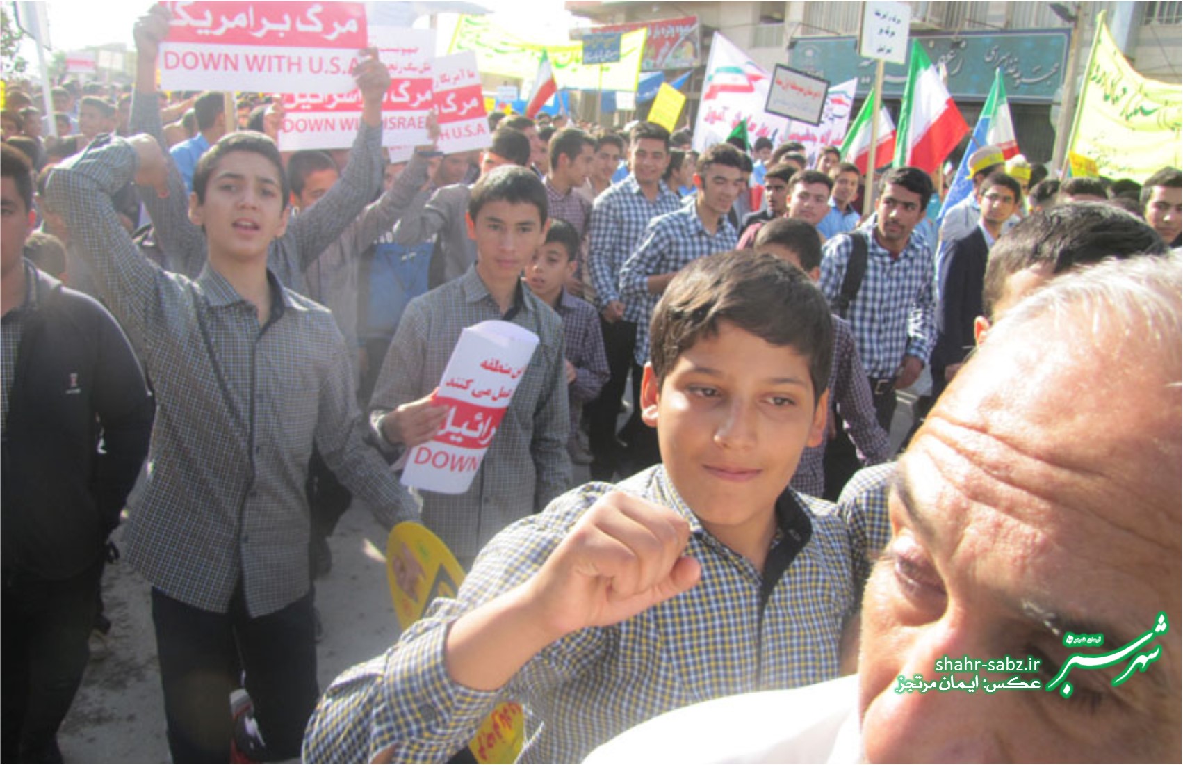 راهپیمایی 13 آبان در کازرون/ عکس: ایمان مرتجز