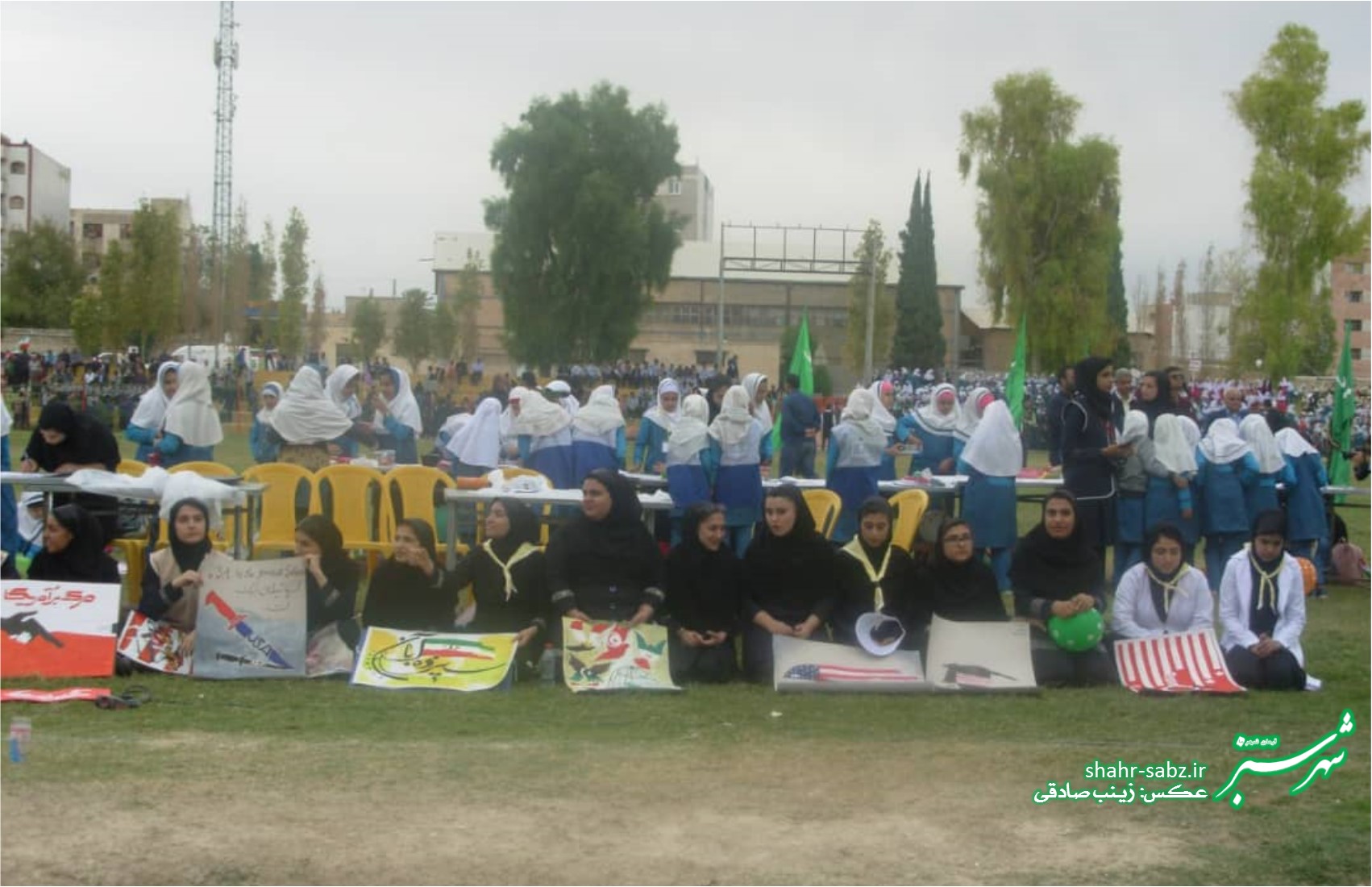 تجمع ضداستکباری دانش آموزان کازرون در 13 آبان1397/ عکس: زینب صادقی