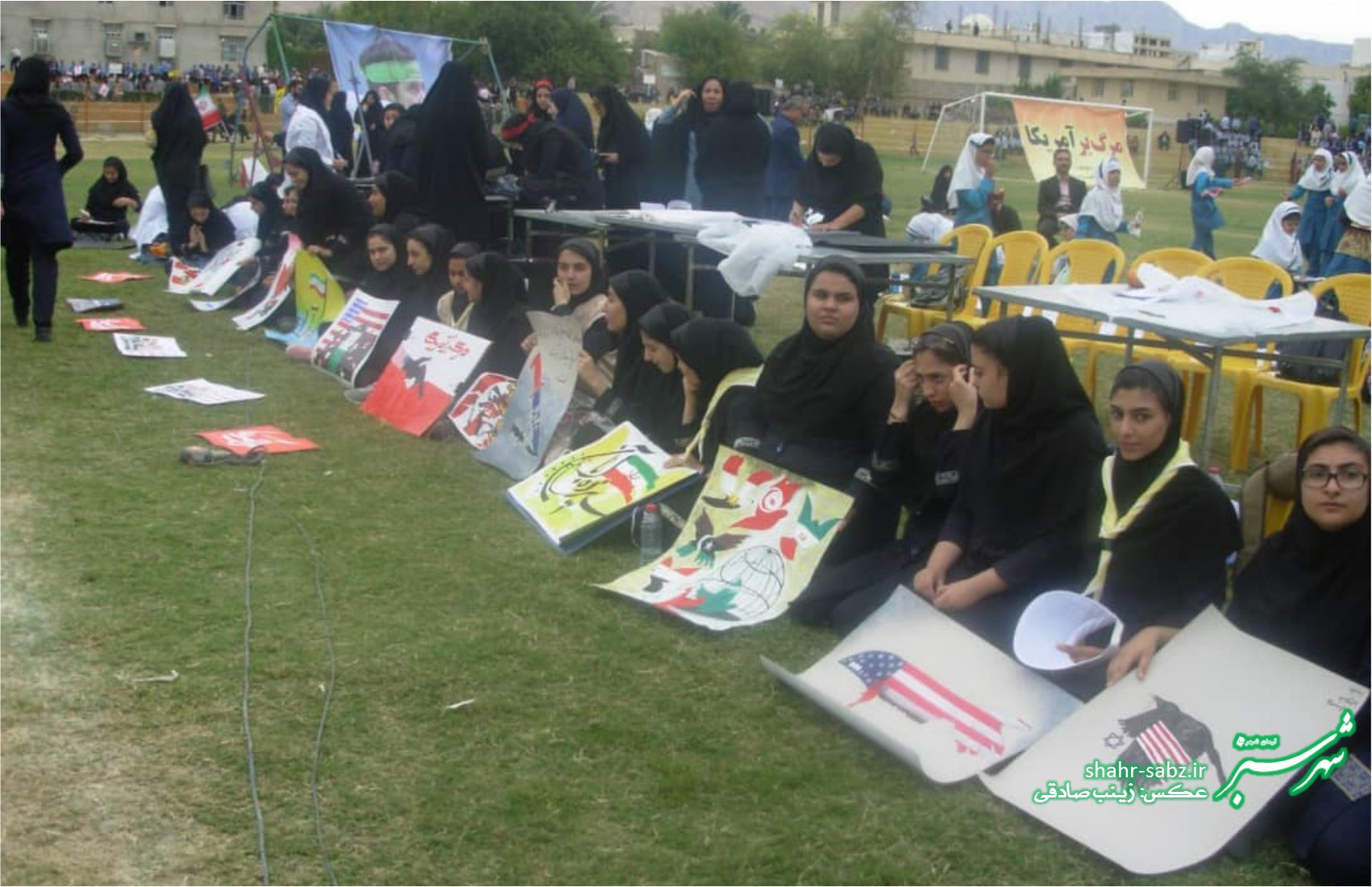 تجمع ضداستکباری دانش آموزان کازرون در 13 آبان1397/ عکس: زینب صادقی