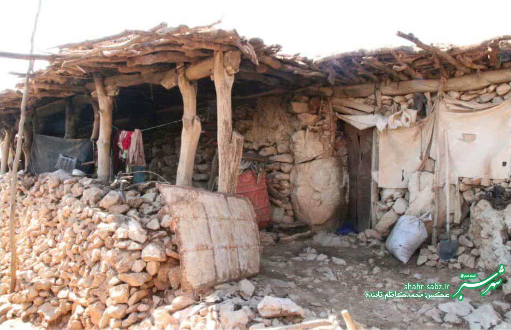 بازدید دکتر بذر افشان مدیر کل کمیته امداد امام خمینی ره .از مناطق بسیار محروم ممسنی و رستم/ عکس: محمدکاظم تابنده