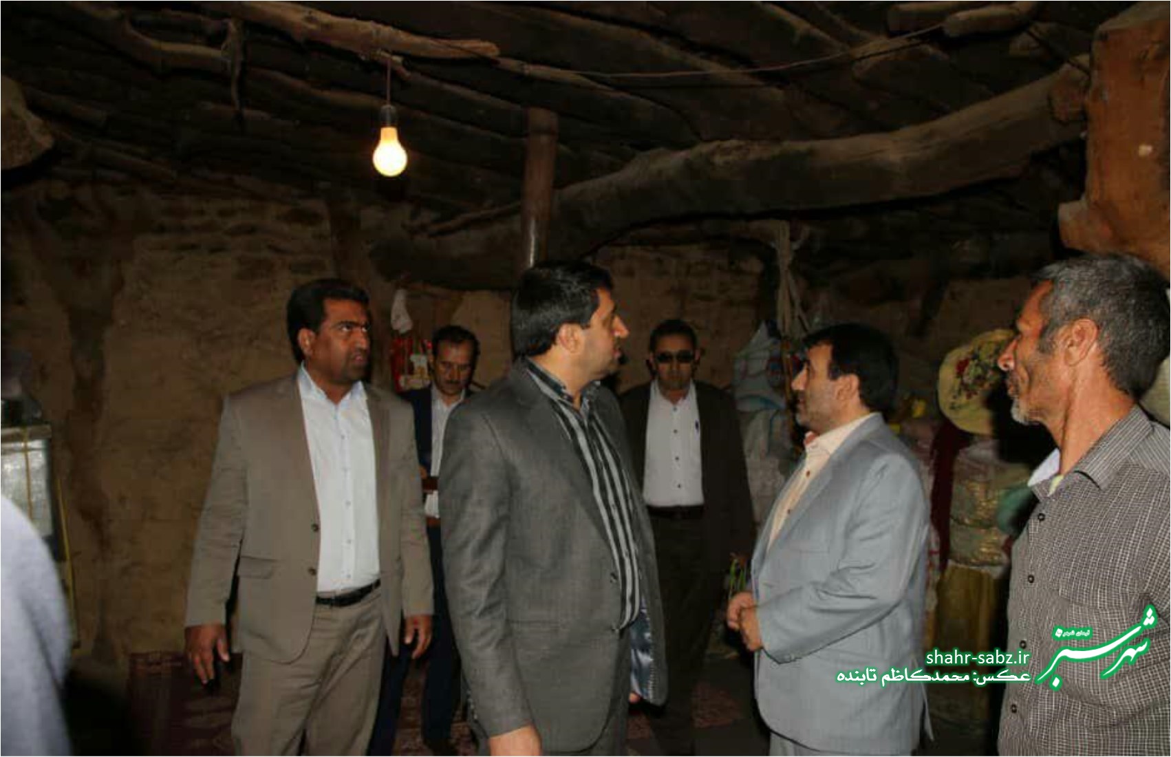 بازدید دکتر بذر افشان مدیر کل کمیته امداد امام خمینی ره .از مناطق بسیار محروم ممسنی و رستم/ عکس: محمدکاظم تابنده