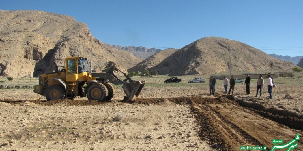 جلوگیری از ۱۷ مورد پی کنی غیر مجاز در قسمت جنوبی جاده دوان توسط شهرداری کازرون