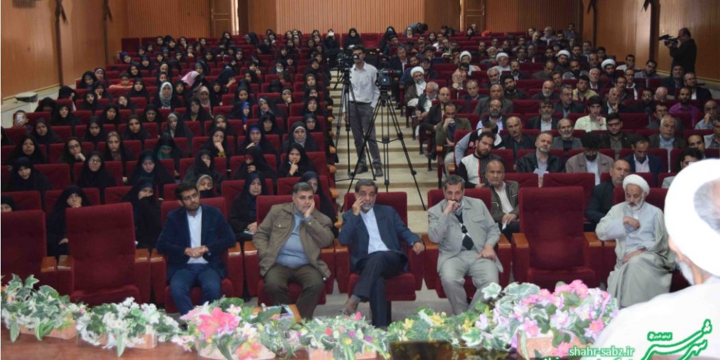 همایش آمران به معروف و ناهیان از منکر فارس با حضور حجت الاسلام مهدی طائب/ عکس: حمید مرزبان