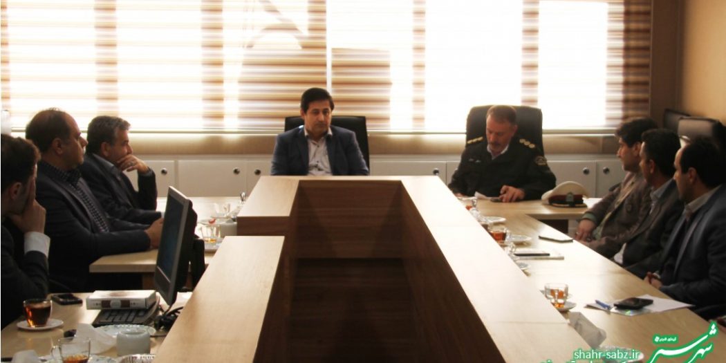 نشست معاون عمرانی شهرداری شیراز مهندس حسین آرگیو با فرماندهی پلیس راهور فارس سرهنگ مصطفی عباسی/ عکس: علی مقدس فرد