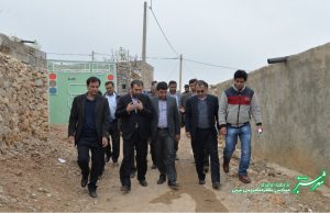 بازدید محمد بذرافشان مدیرکل کمیته امداد امام خمینی فارس و داریوش دهقان فرماندار کازرون/ روستای کنده ای/ عکس: طاهره کریمی خرمی