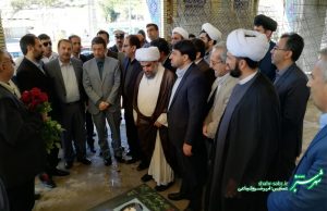 بازدید پرویز فتاح رئیس کمیته امداد امام خمینی از کازرون گلزار شهدای سید محمد نوربخش/ حجت الاسلام شیخ محمد خرسند- پرویز فتاح- داریوش دهقان- حسین رضازاده- محمد بذرافشان- حجت الاسلام حسین انصاری/ عکس: امیرخسرو شجاعی