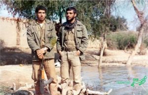 حاج کاظم پدیدار در کنار شهید شکرالله پیروان