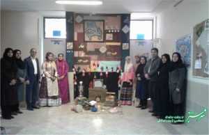 بازار هنری دانش آموزان هنرستان فاطمه زهرا کازرون به مناسبت عید نوروز/ عکس: زینب صادقی