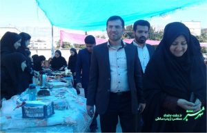 بازار هنری دانش آموزان هنرستان فاطمه زهرا کازرون به مناسبت عید نوروز/ عکس: زینب صادقی