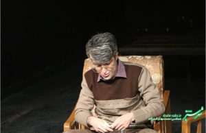 نمایش زندگی در تئاتر/ حنیف سلطانی سروستانی و سروش عباسی/ عکس: محمدمهدی اسدزاده