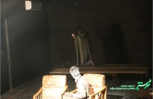 نمایش زندگی در تئاتر/ حنیف سلطانی سروستانی و سروش عباسی/ عکس: محمدمهدی اسدزاده