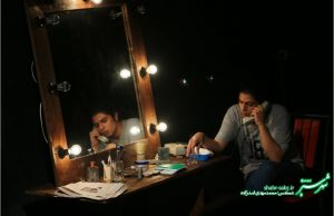 نمایش زندگی در تئاتر/ حنیف سلطانی سروستانی و سروش عباسی/ عکس: محمدمهدی اسدزاده